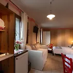 Cascina La Commenda مزرعة للإقامة Peveragno