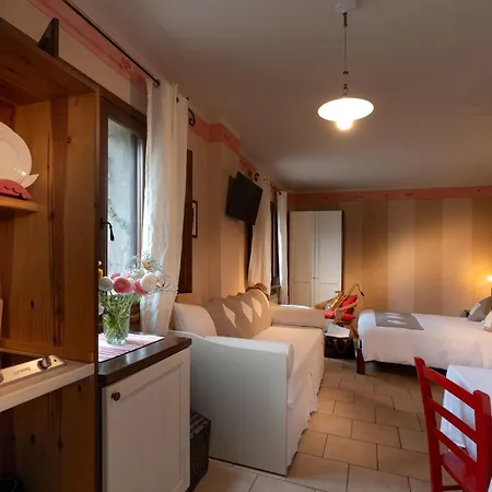 Cascina La Commenda Alloggio per agriturismo Peveragno