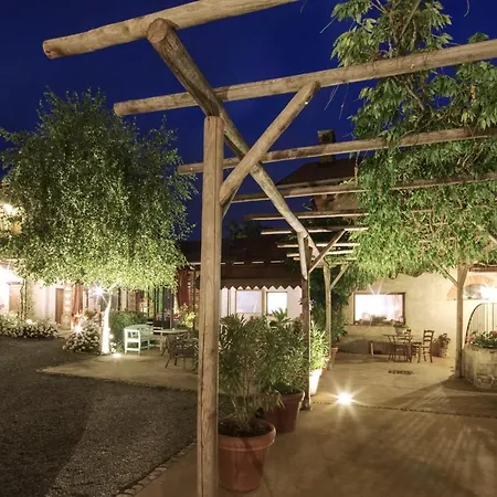 Cascina La Commenda Alloggio per agriturismo Peveragno
